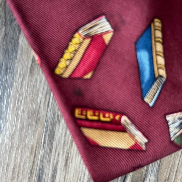 Creative American Design Alynn Neckwear Required Reading mens neck tie 100% Silk - Picture 2 of 3